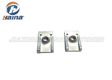 Ocynkowany klips U Haina Fastener Stal sprężynowa Czarny tlenek M6 * 22 * ​​28 Do stałej płyty żelaznej