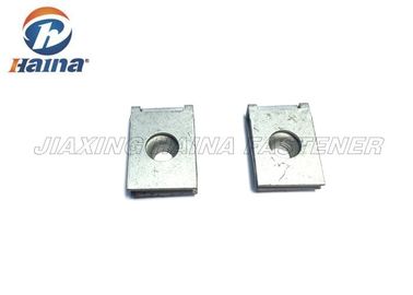 Ocynkowany klips U Haina Fastener Stal sprężynowa Czarny tlenek M6 * 22 * ​​28 Do stałej płyty żelaznej
