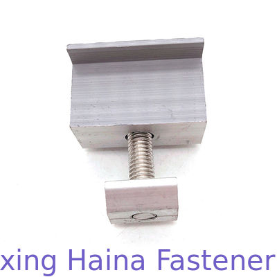 Środkowy aluminiowy zacisk do montażu paneli słonecznych ze śrubą z łbem sześciokątnym